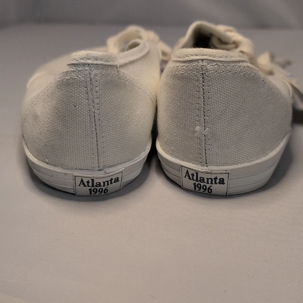 1996 Olympics Wal-Mart White Constance Tennis Shoes Size 9